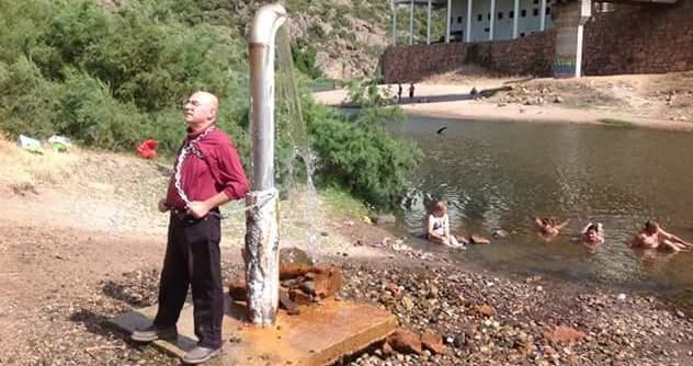 Terme, ora Masia s’incatena al sifone