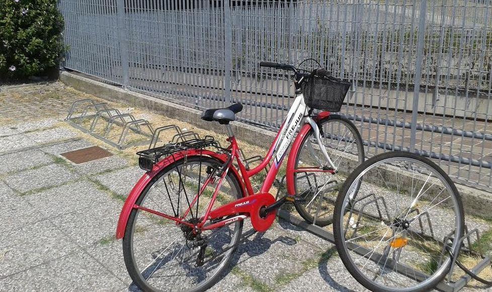 Altro furto di bici davanti al tribunale