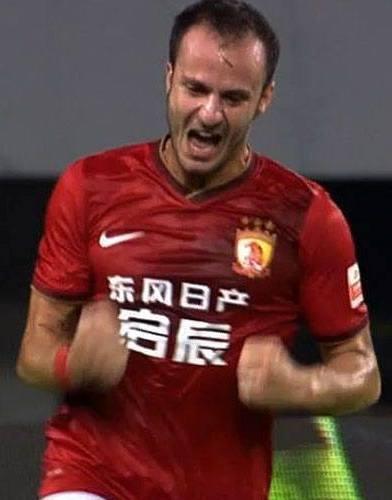 Il Carpi rompe gli indugi e presenta l’offerta a Gilardino 