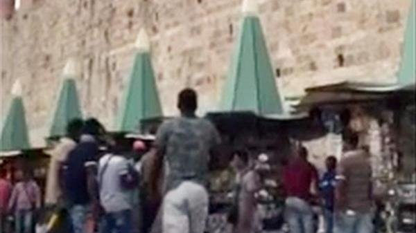 L'ultima lite in piazza Manin tra ambulanti e abusivi