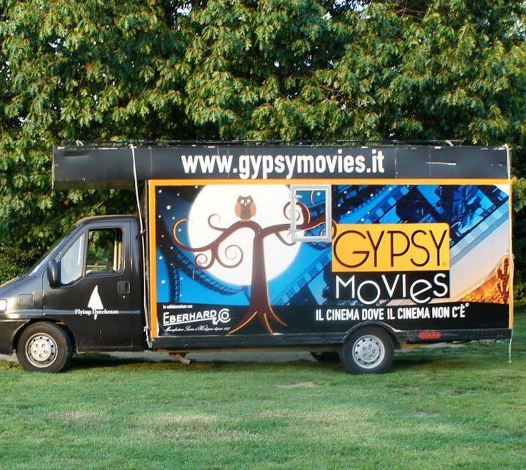 Torna il cinema itinerante film sotto le stelle per tutti 