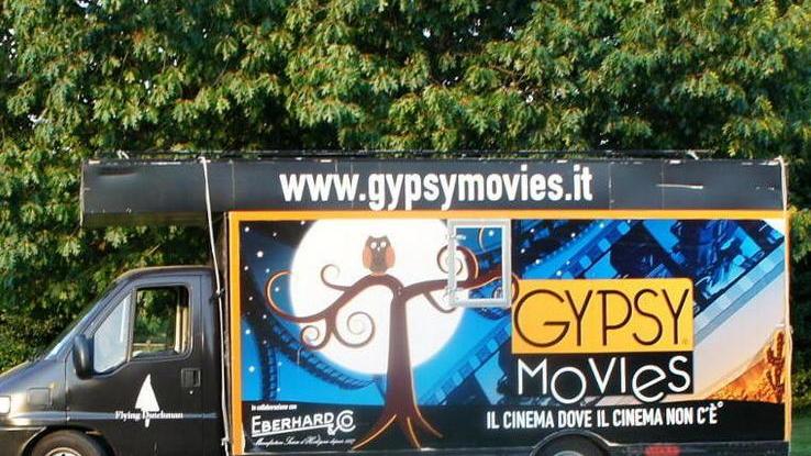 Torna il cinema itinerante film sotto le stelle per tutti