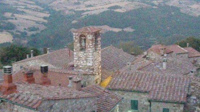 Puliscono un fosso, spunta un anfiteatro