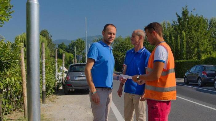 Dieci nuovi lampioni su via Stradone
