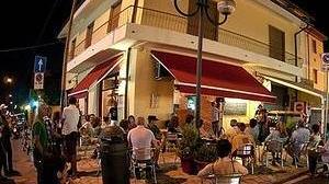 Notti rumorose, proteste a Marina