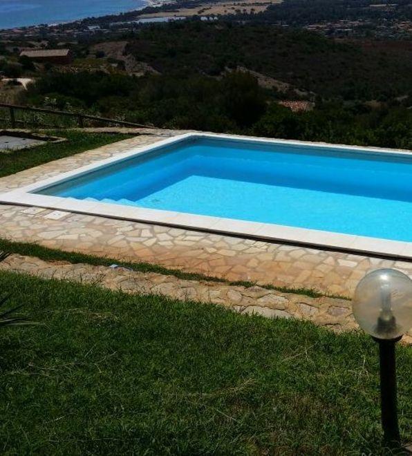 La Forestale sequestra 10 ville e un agriturismo Blitz sul litorale di Siniscola, a S’ena e sa chita: 19 indagati