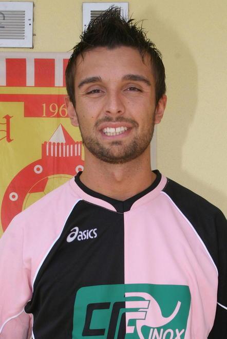 Mattia Manfredini, dal vizio del gol alla gioia di insegnare calcio