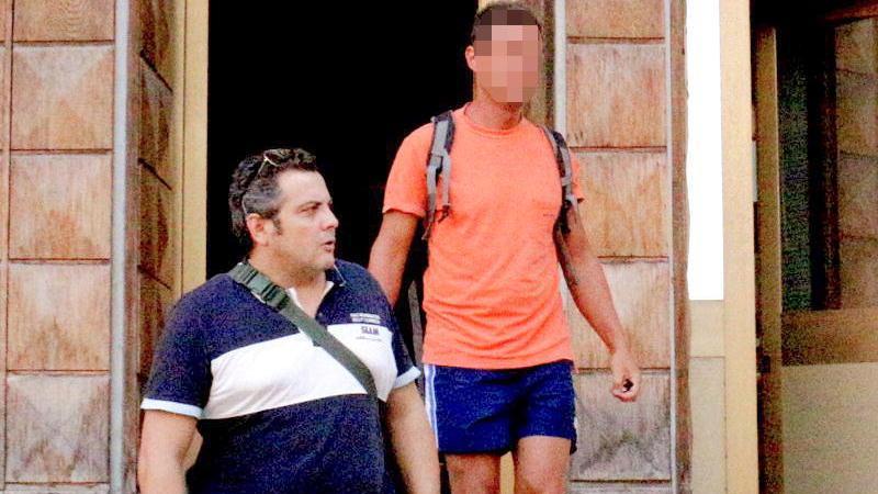 Bimbo portato via dal padre, l’abbraccio con mamma dopo la paura