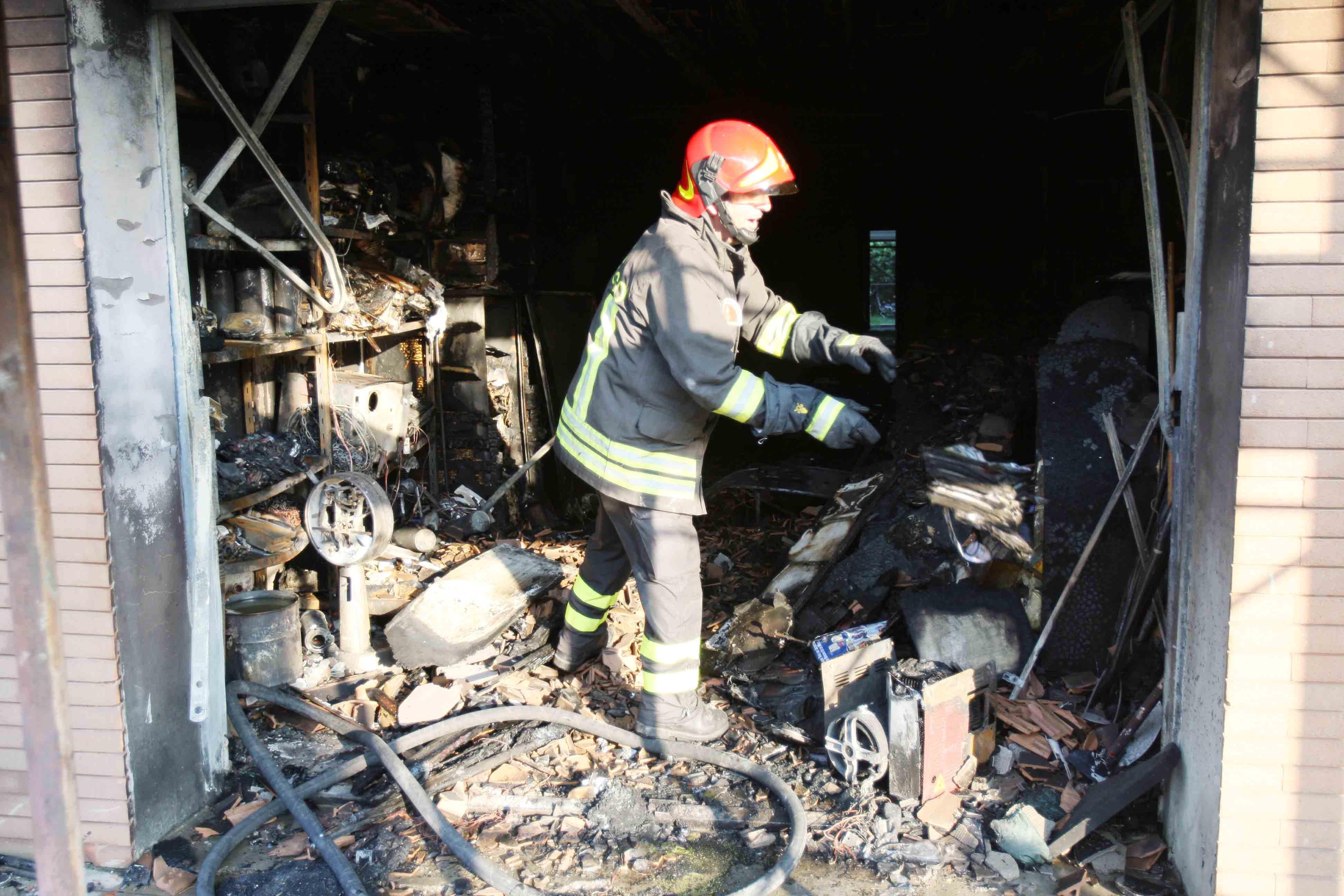 Un intervento dei vigili del fuoco (foto di repertorio)