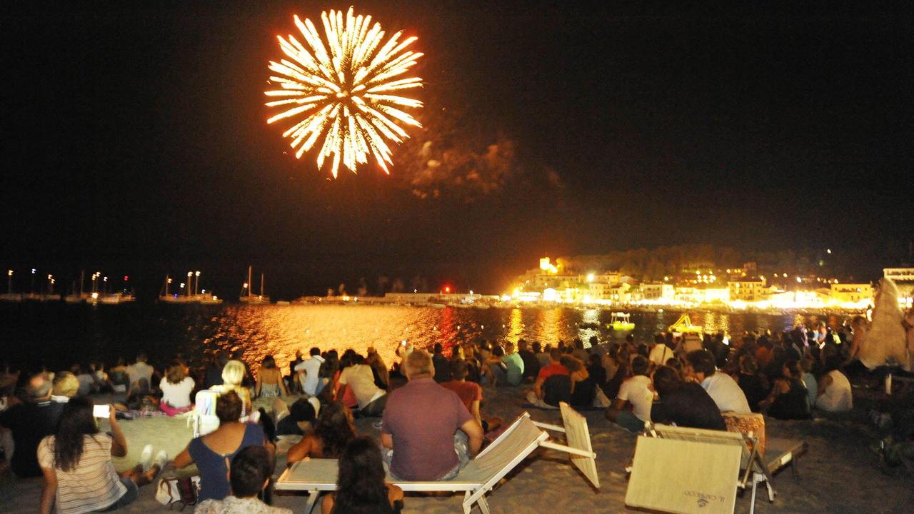 I fuochi per la festa di San Gaetano (foto di Gio' Di Stefano)