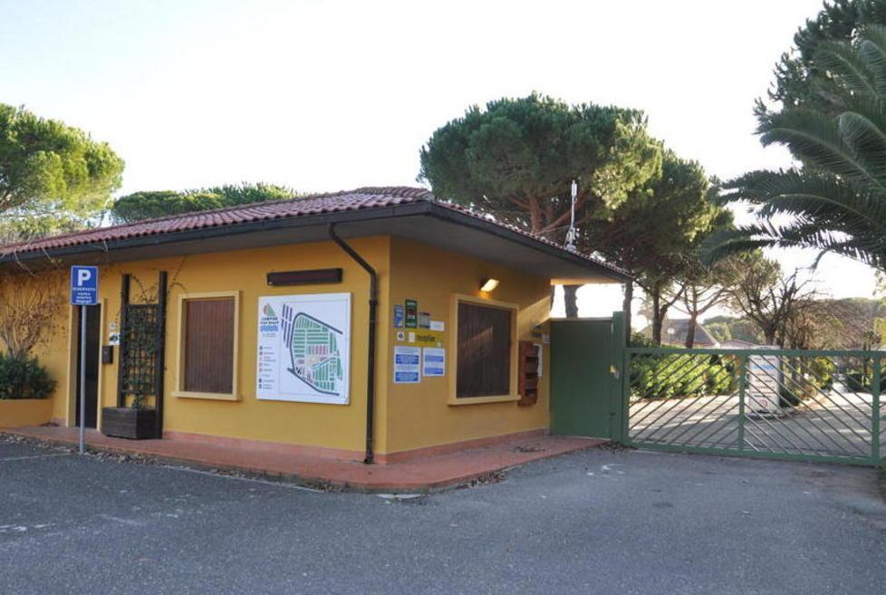 L'esterno del campeggio Free beach