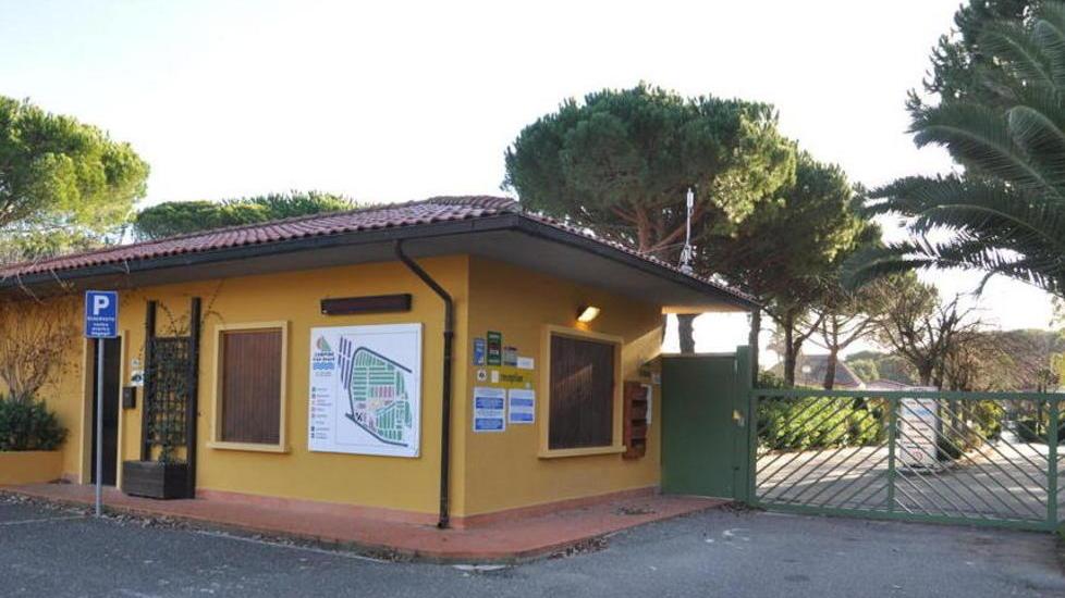 L'esterno del campeggio Free beach