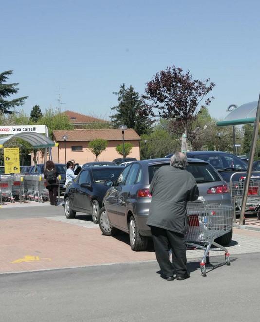 Accattonaggio, i commercianti ingaggiano le guardie