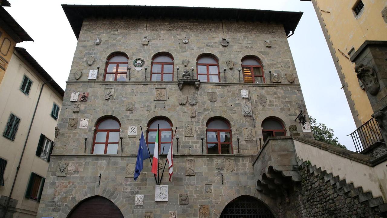 Il palazzo comunale di Pescia