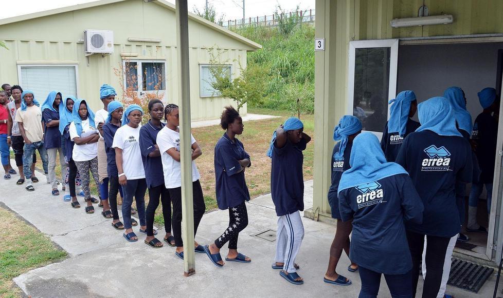 Migranti, opposizioni all’attacco 