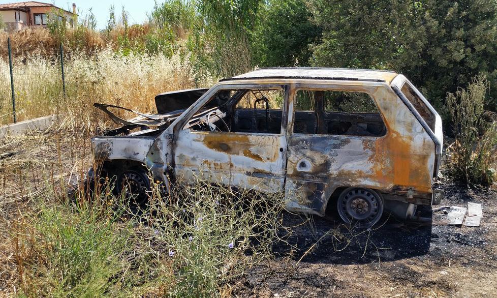 Incendio bis per una Panda rubata