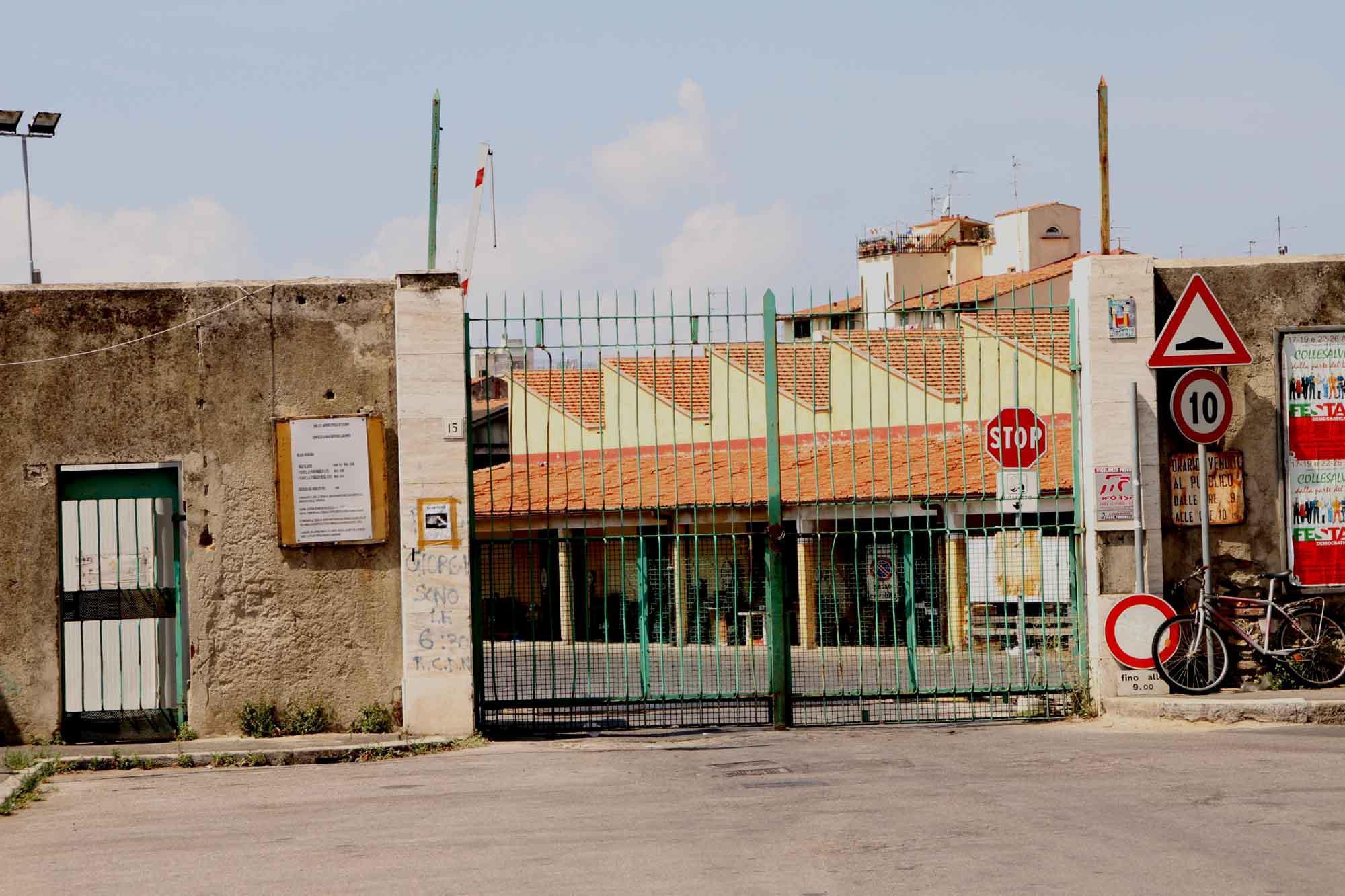 Furto al bar all'interno del mercato ortofrutticolo