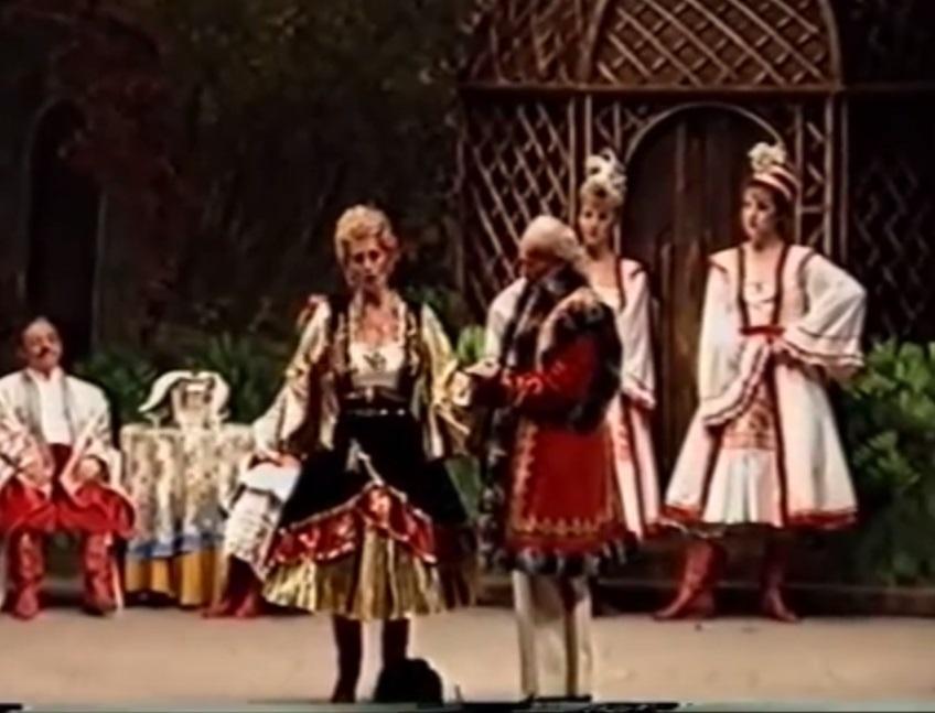 Armanda Di Tullio in "Vilja" ne la Vedova Allegra 