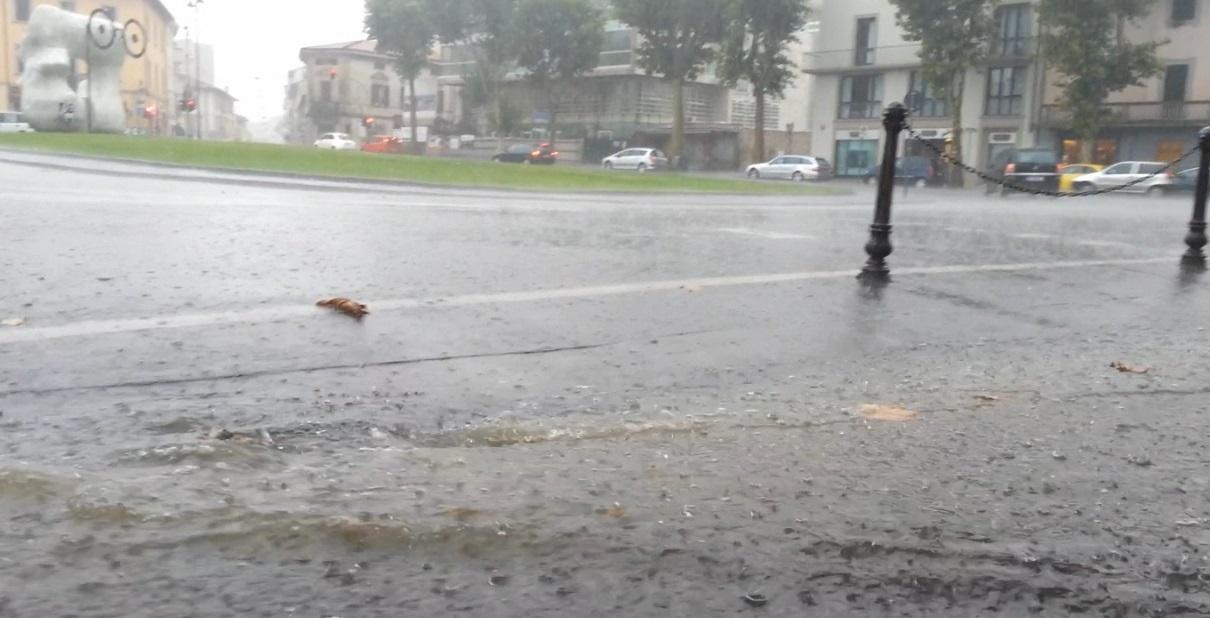 Un fiume d'acqua in piazza San Marco