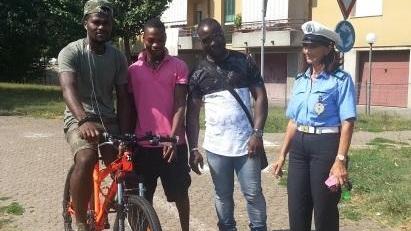 Profughi a lezione di educazione stradale