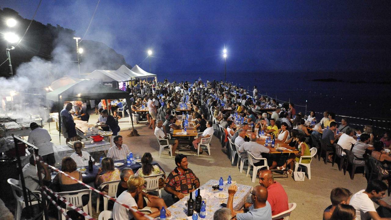 La sardinata all'Enfola (foto di Gio' Di Stefano)