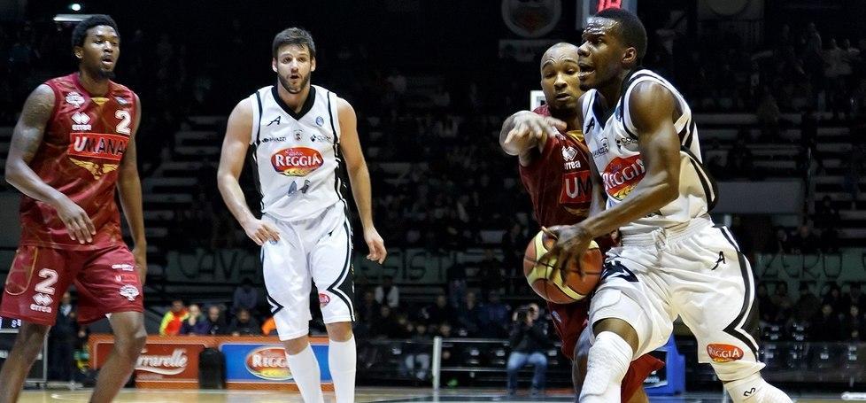 Il tweet di Moore: «Orgoglioso di venire nel Pistoia Basket» 