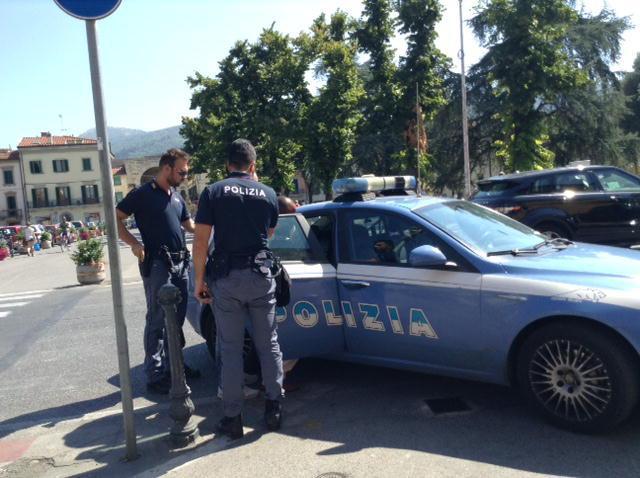 La polizia denuncia un immigrato per spaccio di stupefacenti