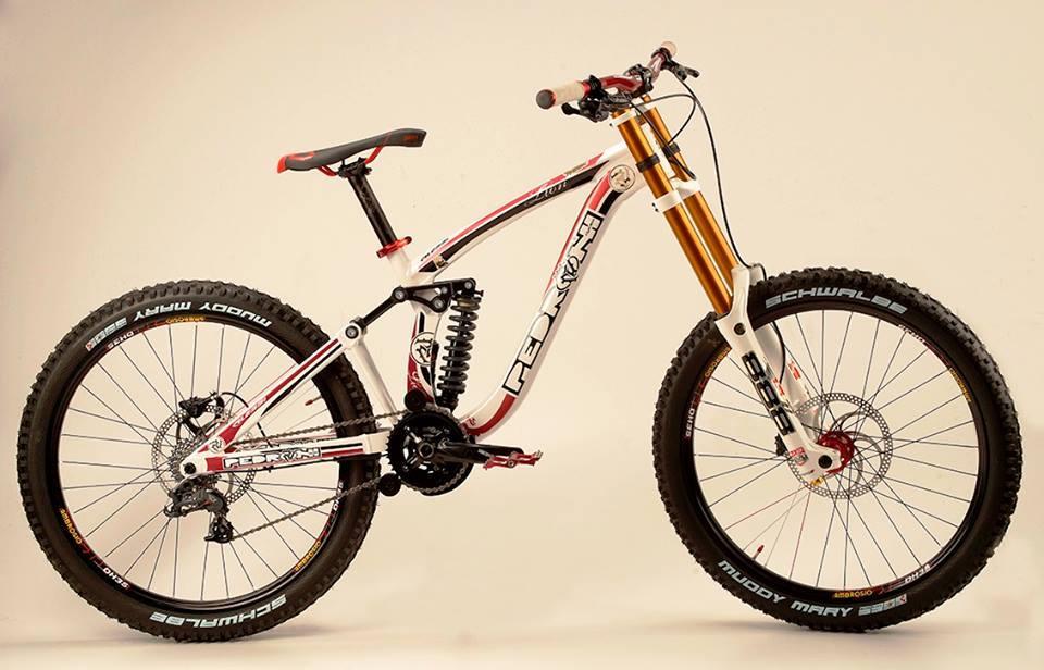 Rubate in pieno giorno tre preziose mountain bike 