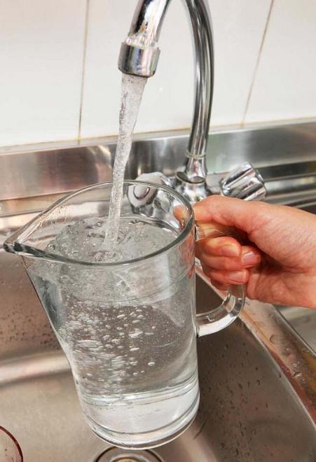 Acqua, cali di pressione per lavori alla cabina elettrica