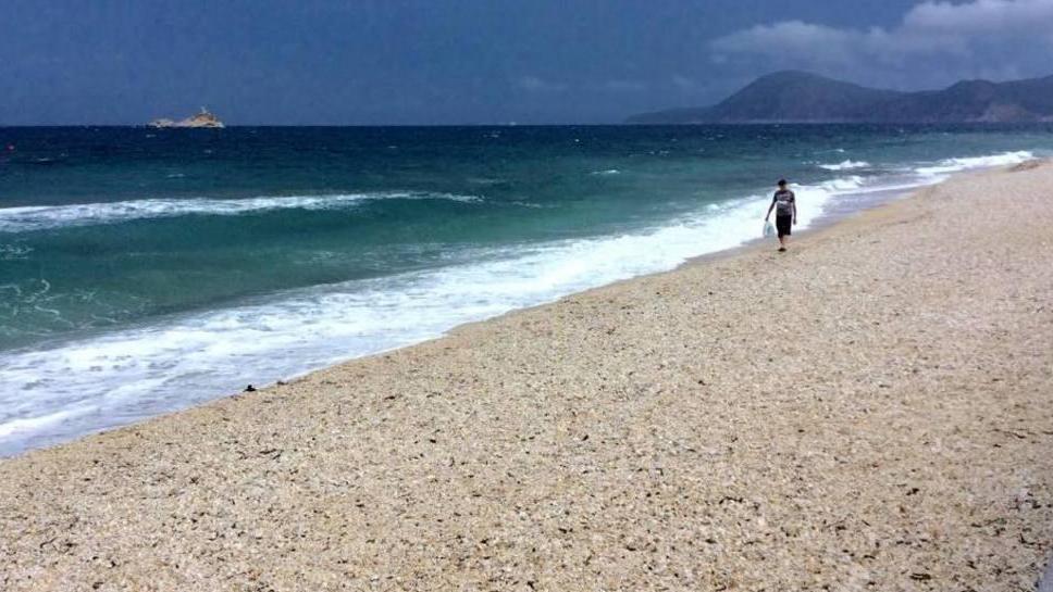 Maltempo, spiagge deserte e musei pieni