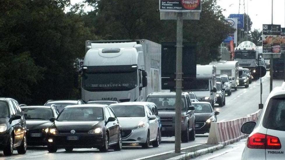 Strada bloccata anche in uscita