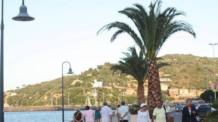 Panchine sul lungomare? Ci pensano i magnati russi