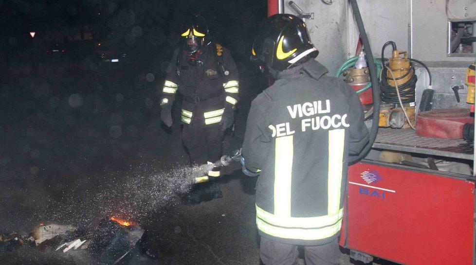 Incendiata un’auto in centro a Caprara L’origine è dolosa 