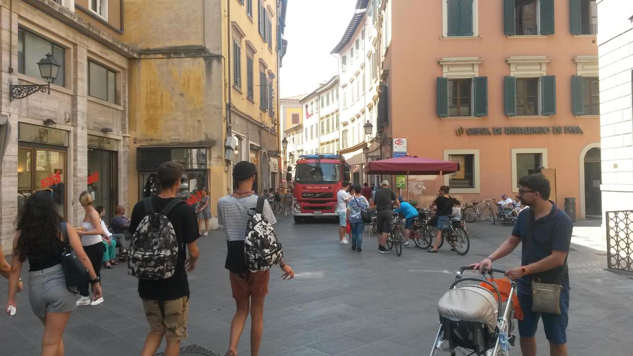 I vigili del fuoco in Corso Italia