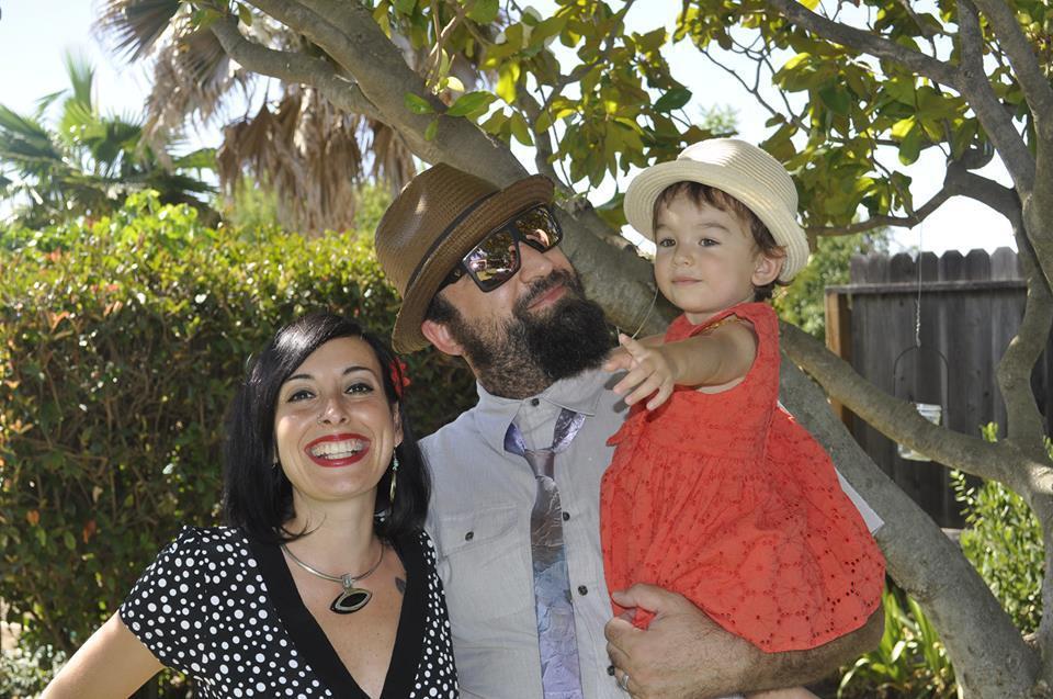 Roberto Proietti con la moglie e la figlia