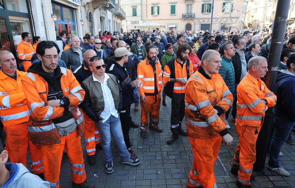 «Un piano per i lavoratori in difficoltà» 