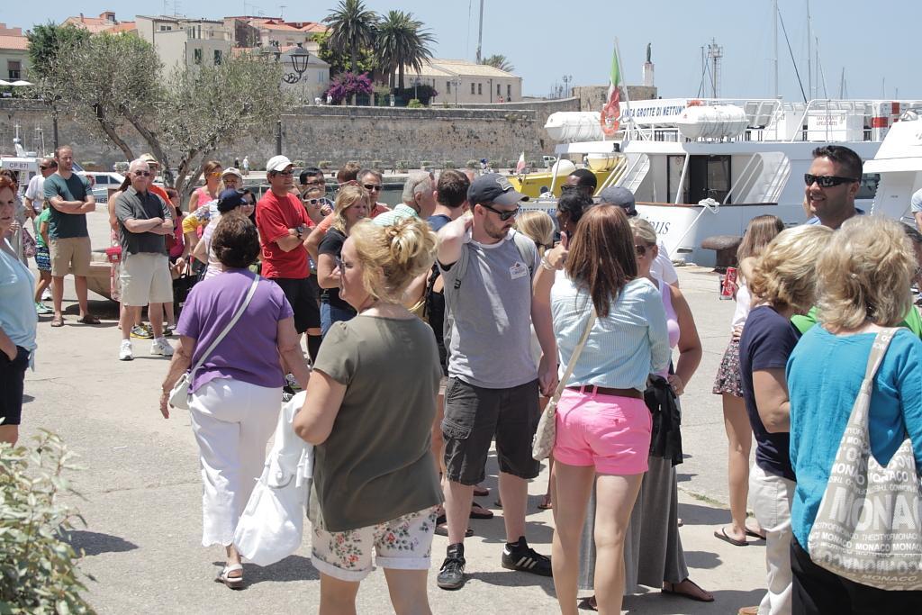 Boom di turisti nell’isola: oltre 250mila gli arrivi 