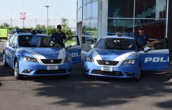Le due nuove Seat Leon a disposizione della Squadra Volanti della questura di Prato