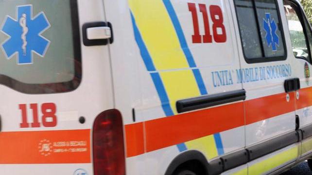 Scooterista muore nello scontro con un camion