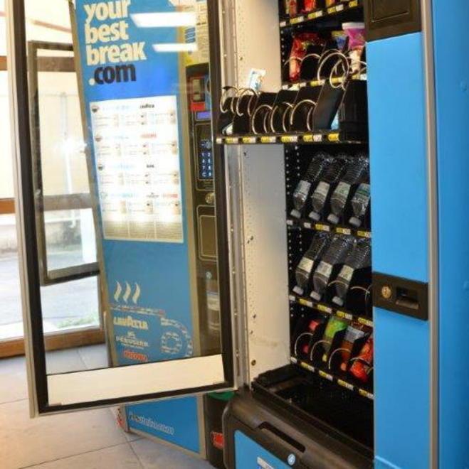 Inseguito e fermato scassinatore seriale di macchinette 