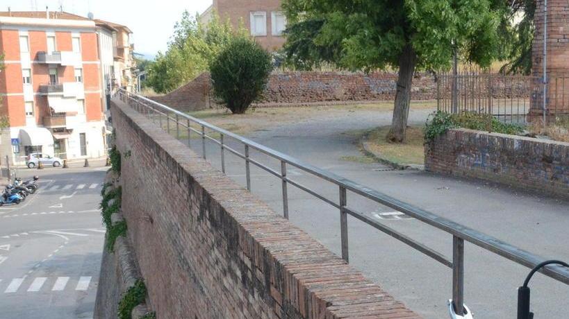 Parapetti in acciaio “corten” ecco le mura in sicurezza