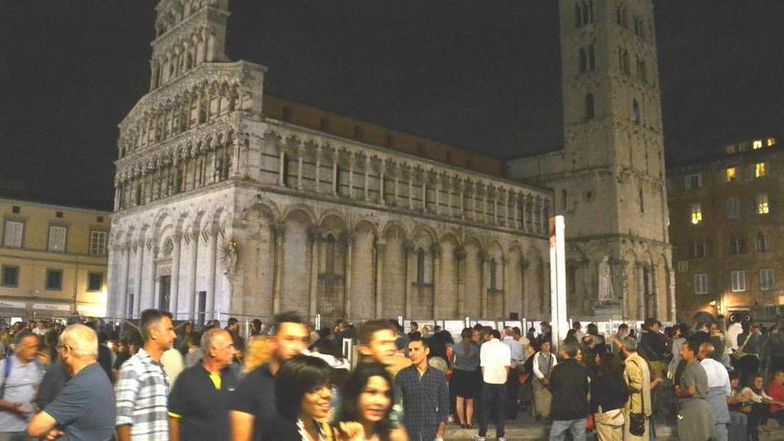 Show di fontane e luci in centro storico