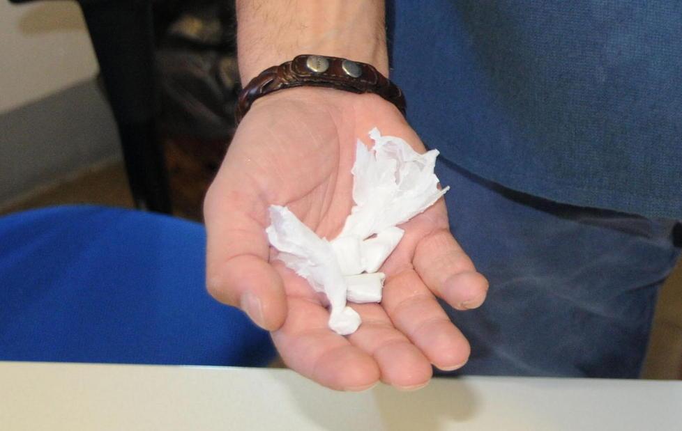 In auto con i figli e la coca, genitori nei guai 