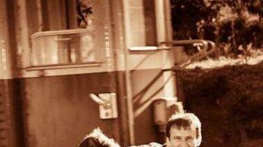 Il duo acustico String on fire in concerto al Nobel ’26