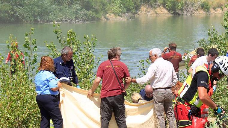 Tragedia nel fiume, Khaoula non ce la fa