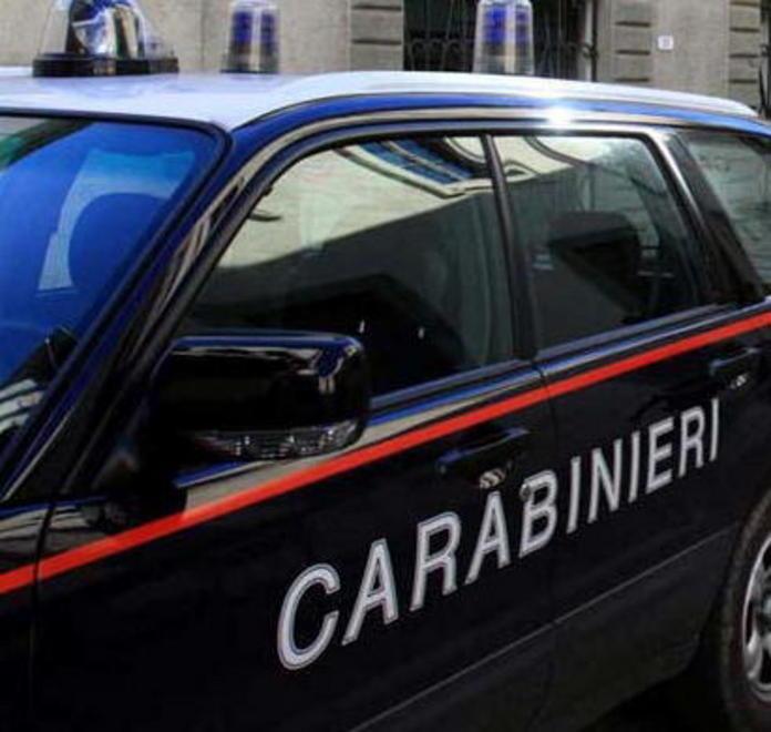 Bimba in auto sotto il sole Denunciato il padre 