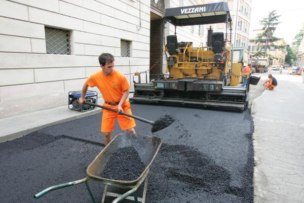 Via Mazzini e via D’Azeglio: dopo ferragosto ripartono i lavori di riasfaltatura