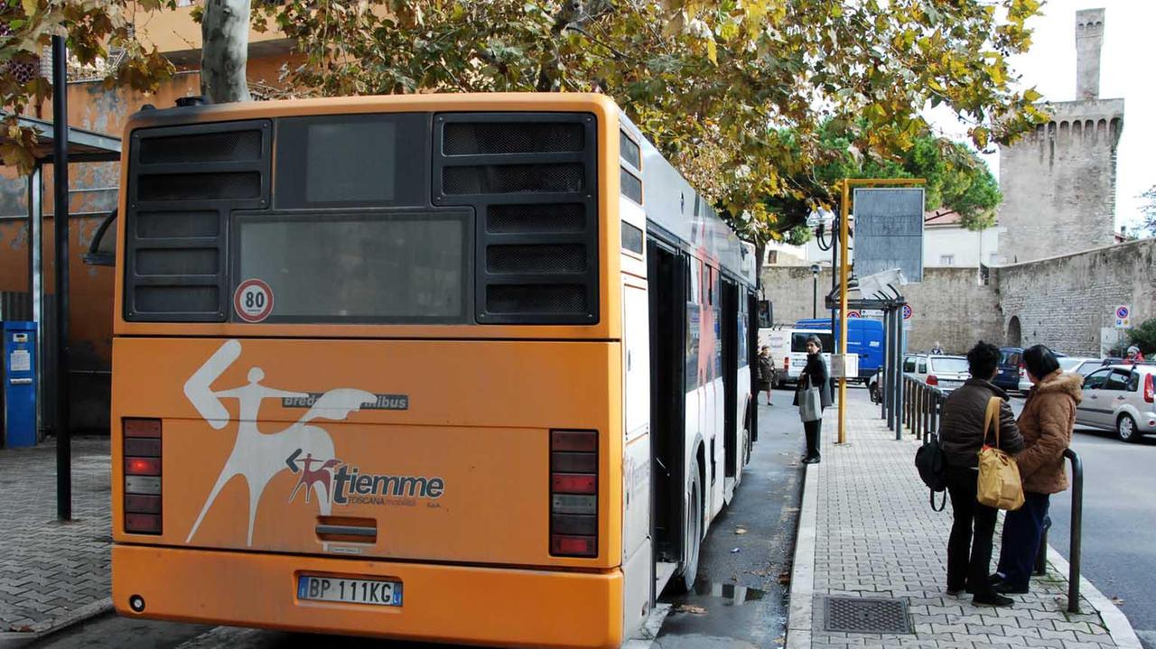 Il capolinea Tiemme in via Da Vinci a Piombino