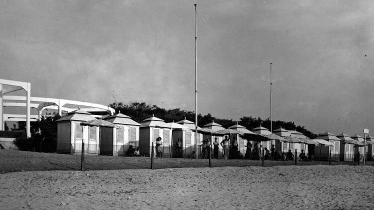 Stabilimenti balneari e scatti “d’antan” per due settimane