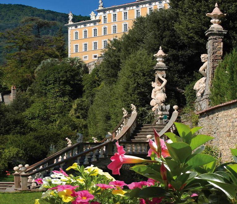 I fiori danno spettacolo nel Giardino Garzoni